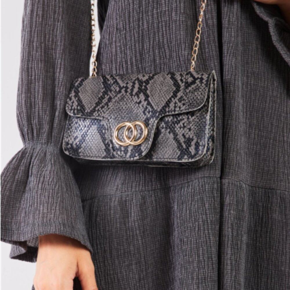 Gray Faux Snake Leather Metal Rings Gold Chain Crossbody Bag - Picture 2 of 14